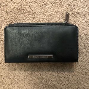 New without tags Black Steve Madden wallet